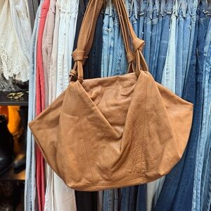 NICOLI Tan Leather Hobo Bag with Slouchy Design
